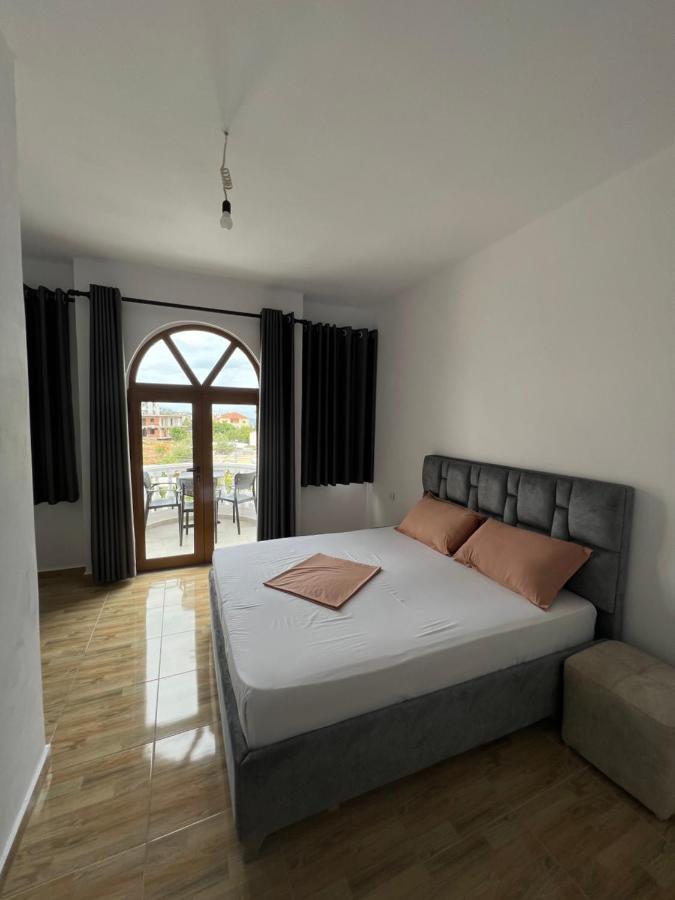 Vila Sidi Ksamil Luaran gambar